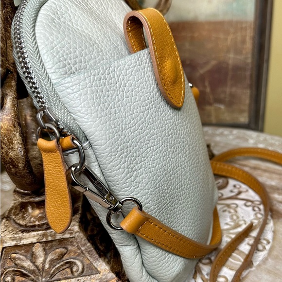 EUC Davinia Firenze Pebbled Italian Leather Small Crossbody in Pale Mint Green - Picture 4 of 12